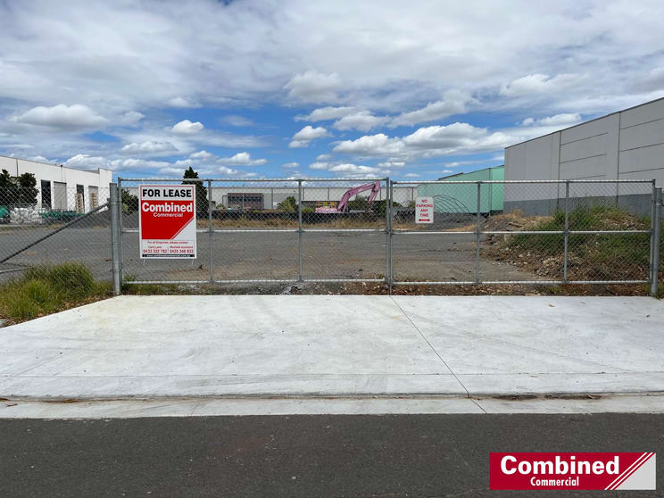 Click to view all images 11 Blackmore Road Smeaton Grange NSW 2567 - Image 1