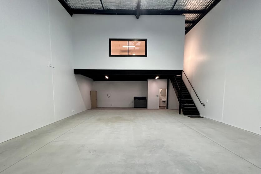 Click to view all images Unit 32 314-328 Burleigh Connection Road Burleigh Heads QLD 4220 - Image 2