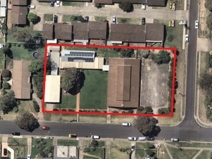 Click to view all images 32 Edgar Street Macquarie Fields NSW 2564 - Image 3