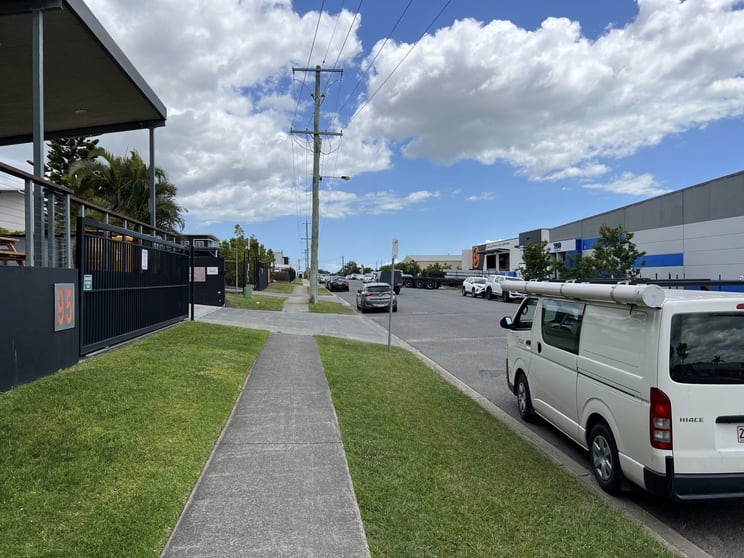 Click to view all images 4/95 Ingleston Road Wakerley QLD 4154 - Image 3