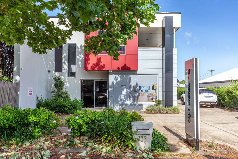 Click to view all images 205 Hume Street Toowoomba City QLD 4350 - Image 2