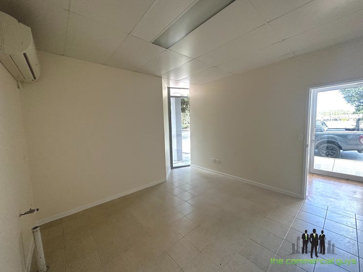 Click to view all images 11/249 Oxley Ave Margate QLD 4019 - Image 3