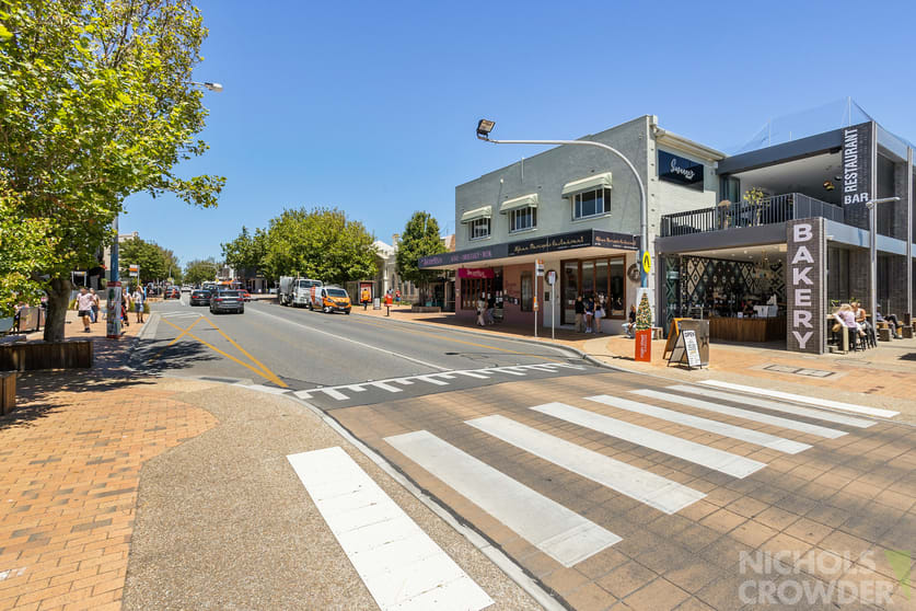 Click to view all images 9A Main Street Mornington VIC 3931 - Image 3