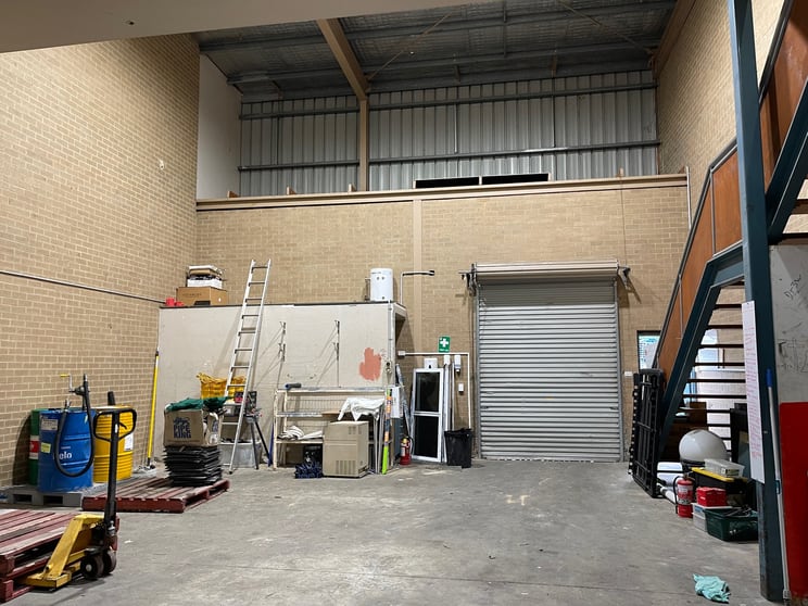 Click to view all images 4/17 Dalby Street Fyshwick ACT 2609 - Image 2