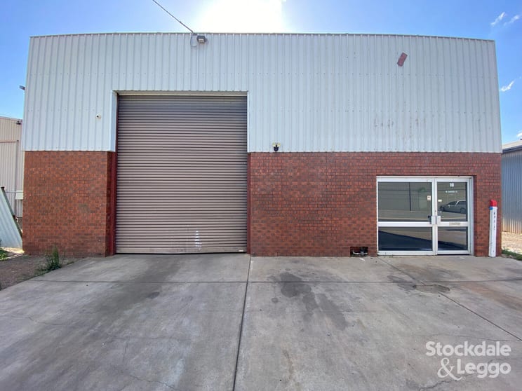 Click to view all images 10 Smythe Street Shepparton VIC 3630 - Image 1