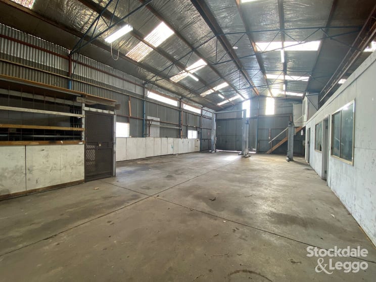 Click to view all images 10 Smythe Street Shepparton VIC 3630 - Image 3