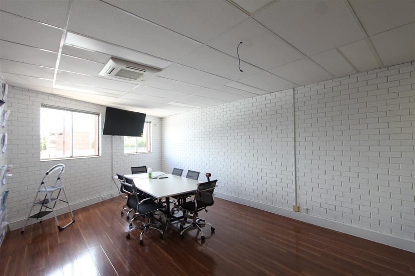 Click to view all images Suite 3/50-52 Thurlow Street Riverwood NSW 2210 - Image 2