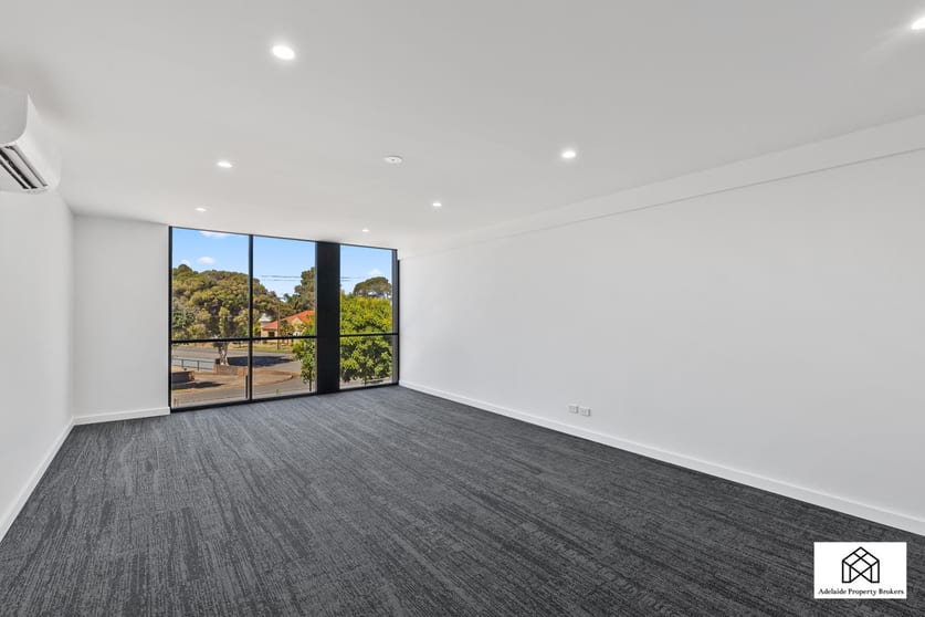 Click to view all images 4 King Street Alberton SA 5014 - Image 3