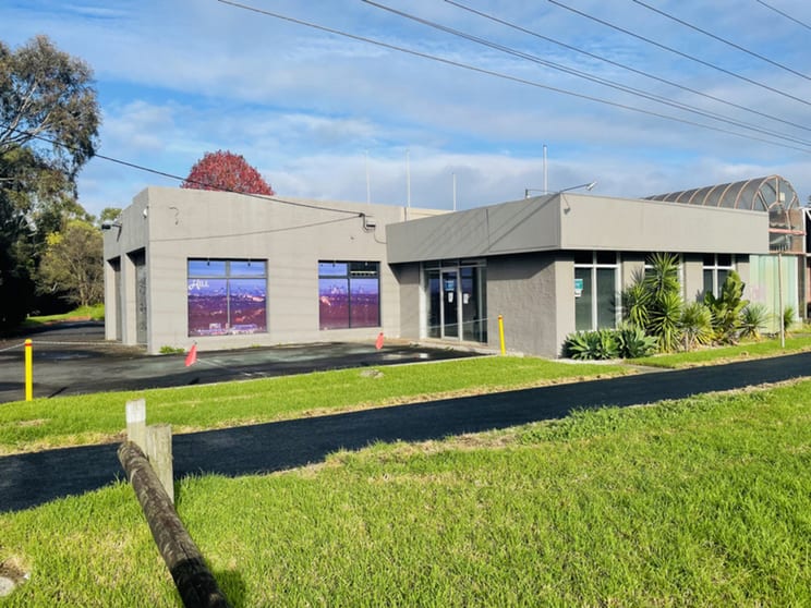 Click to view all images 384 Burwood Highway Wantirna South VIC 3152 - Image 1