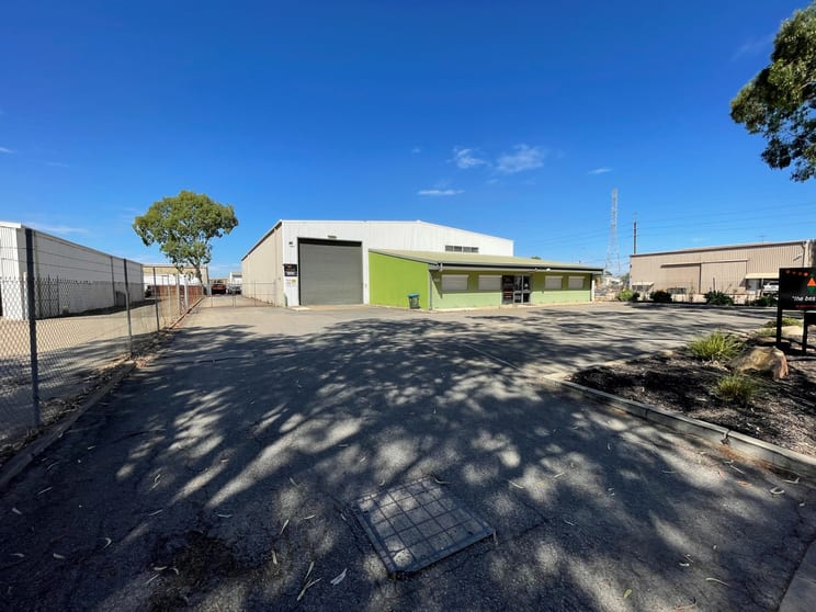 Click to view all images 3 Duncan Road Dry Creek SA 5094 - Image 2