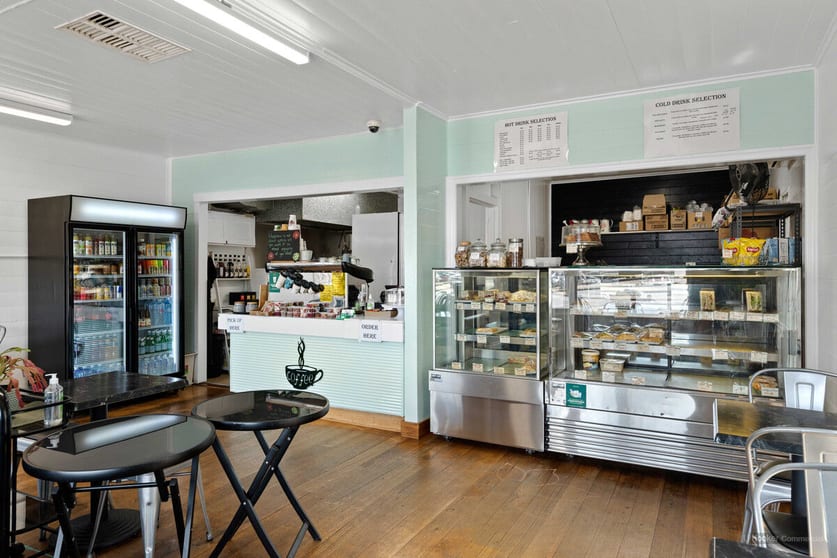 Click to view all images 168 Hume Street Toowoomba City QLD 4350 - Image 3