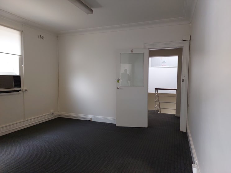 Click to view all images 6/469 King Street West Melbourne VIC 3003 - Image 3