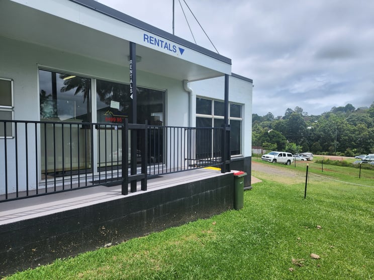 Click to view all images 2/44 Maple Street Maleny QLD 4552 - Image 2