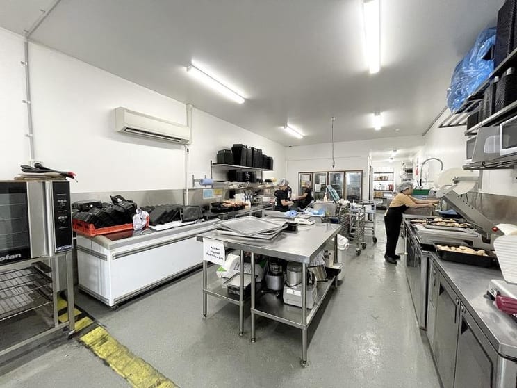 Click to view all images Shop 2/416 Milton Road Auchenflower QLD 4066 - Image 1