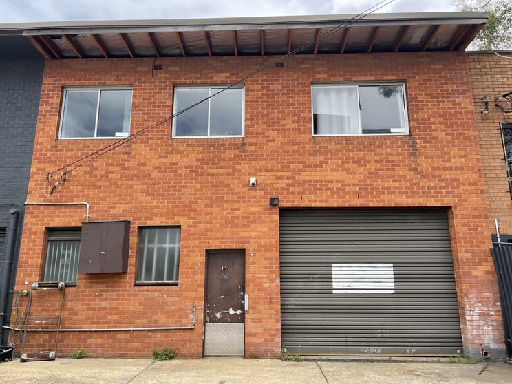 Click to view all images 3a Pemberton Street Botany NSW 2019 - Image 3