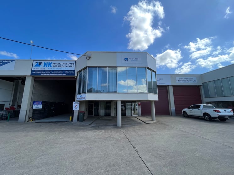 Click to view all images Unit 3/1368 Kingsford Smith Drive Pinkenba QLD 4008 - Image 2