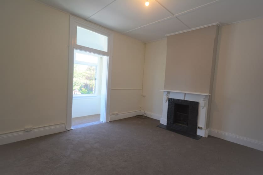 Click to view all images 1/34 Katoomba Street Katoomba NSW 2780 - Image 3