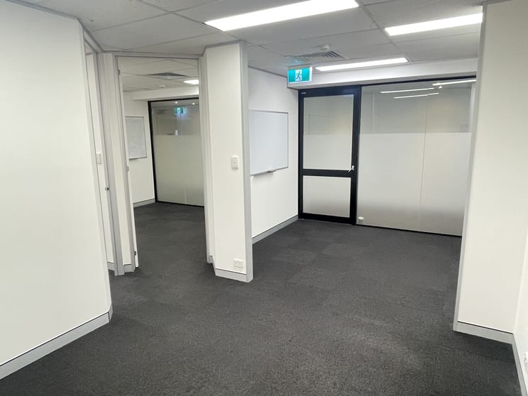 Click to view all images unit 15/41 Sherwood Road Toowong QLD 4066 - Image 2