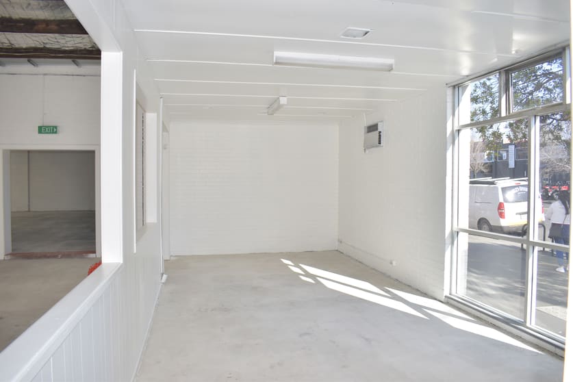 Click to view all images South Melbourne VIC 3205 - Image 3
