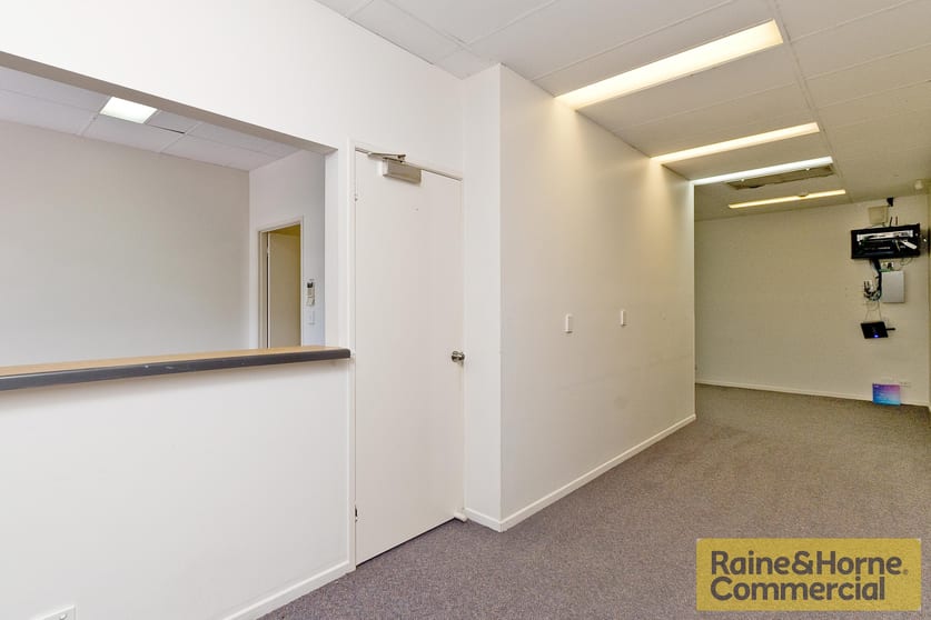 Click to view all images 4/39 Elgin Street Alderley QLD 4051 - Image 3