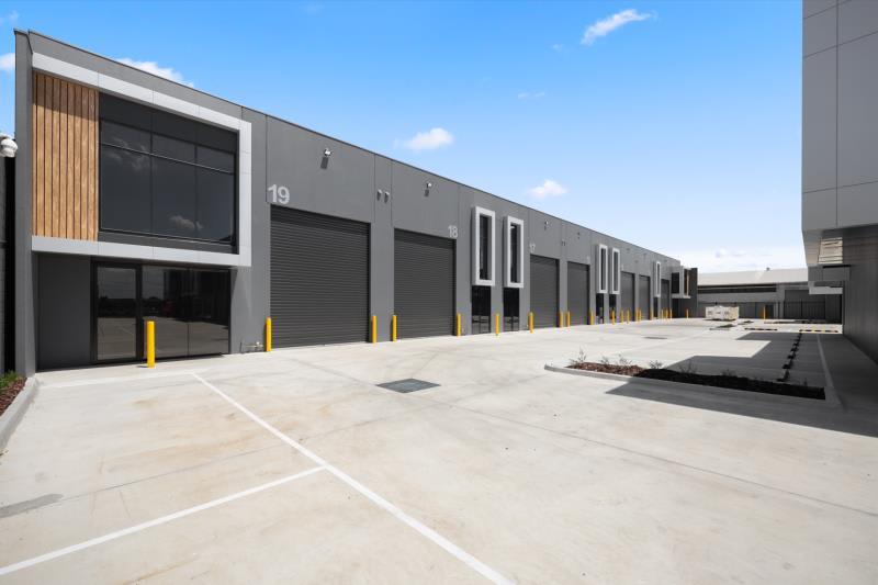 Click to view all images 19/21 McIntosh Street Airport West VIC 3042 - Image 2