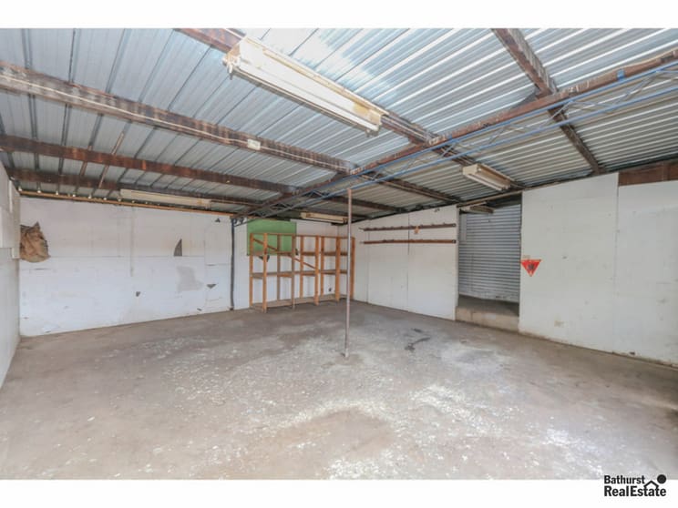 Click to view all images Shed 3/80A Keppel Street Bathurst NSW 2795 - Image 2