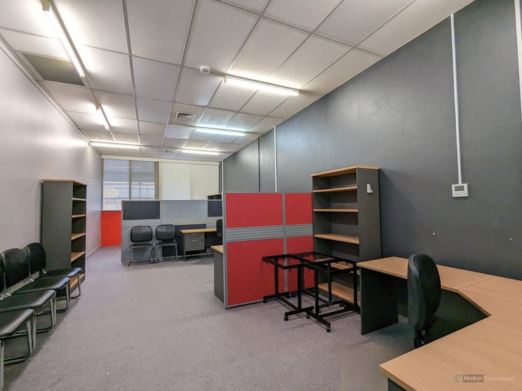 Click to view all images B/457 Ruthven Street Toowoomba City QLD 4350 - Image 3