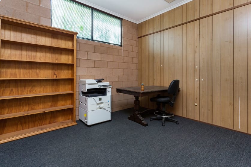 Click to view all images 2/8 Wood Street Long Gully VIC 3550 - Image 3