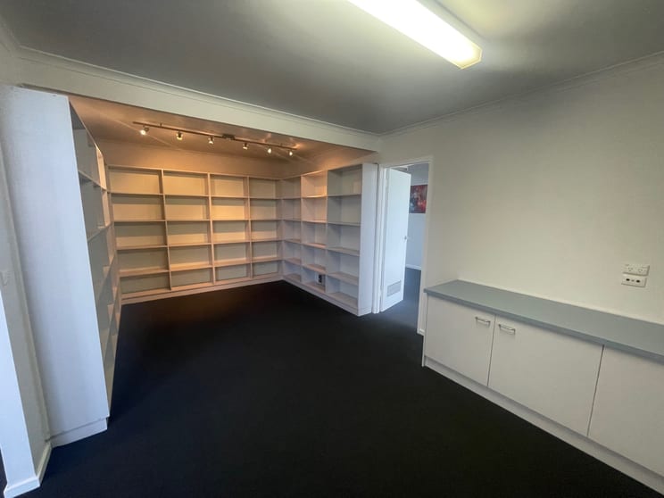 Click to view all images 2/6 Viewtech Place Rowville VIC 3178 - Image 3