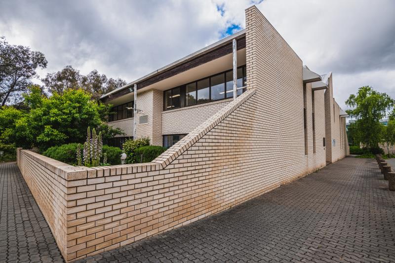 Click to view all images Level 1 Suite 1B/16 Thesiger Court Deakin ACT 2600 - Image 2