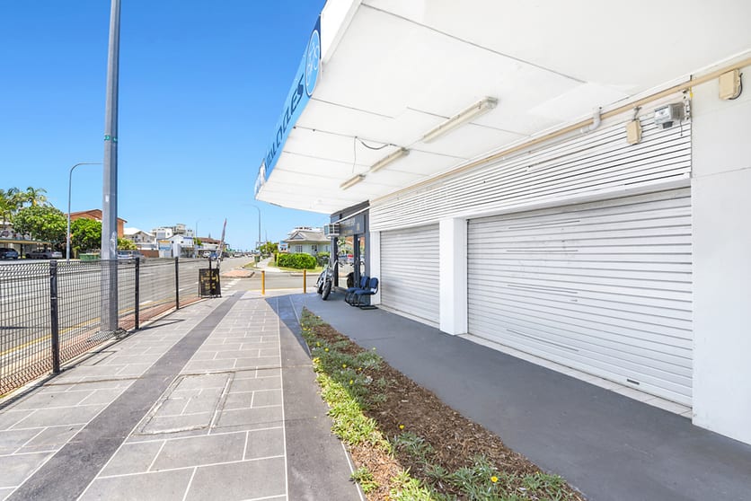 Click to view all images 26 Brisbane Road Labrador QLD 4215 - Image 1