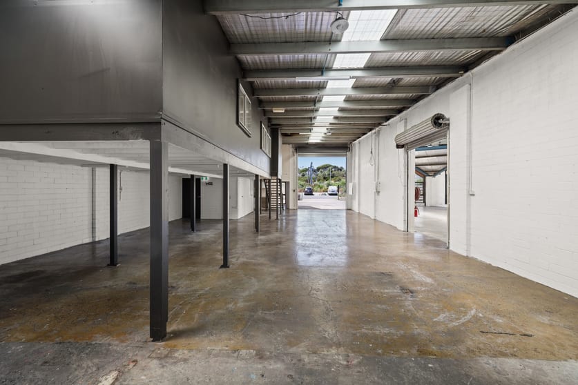Click to view all images 84 Bardia Avenue Seaford VIC 3198 - Image 2