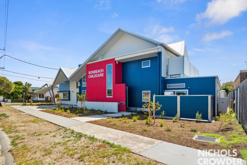 Click to view all images 390 Station Street Bonbeach VIC 3196 - Image 2