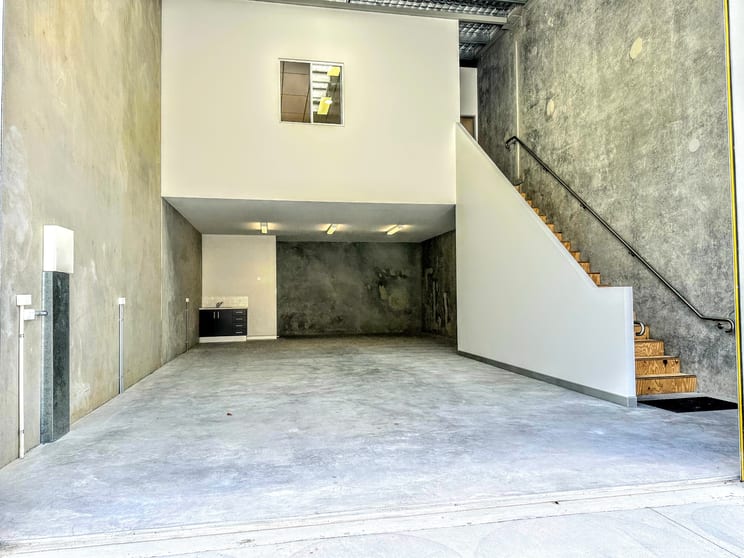 6/10-14 Louis Court Coomera QLD 4209 - Image 2
