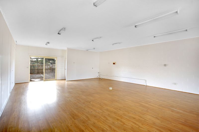 Click to view all images Shop 7/47-51 Sydney Street Kilmore VIC 3764 - Image 2