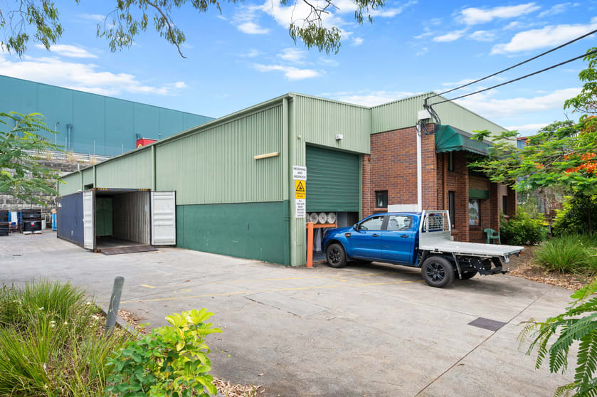 Click to view all images 10 Pease Court Bethania QLD 4205 - Image 1