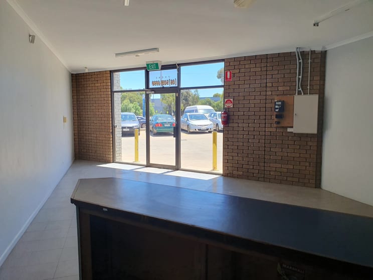 Click to view all images 498 Benetook Avenue Mildura VIC 3500 - Image 2
