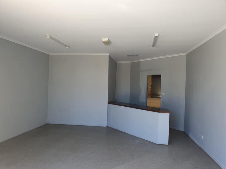 Click to view all images 498 Benetook Avenue Mildura VIC 3500 - Image 3