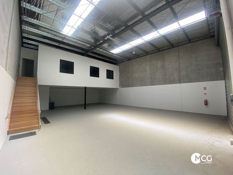 Click to view all images Unit 2/1 Dunmore Drive Truganina VIC 3029 - Image 2