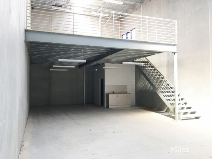 Click to view all images 118 McEwan Road Heidelberg West VIC 3081 - Image 1