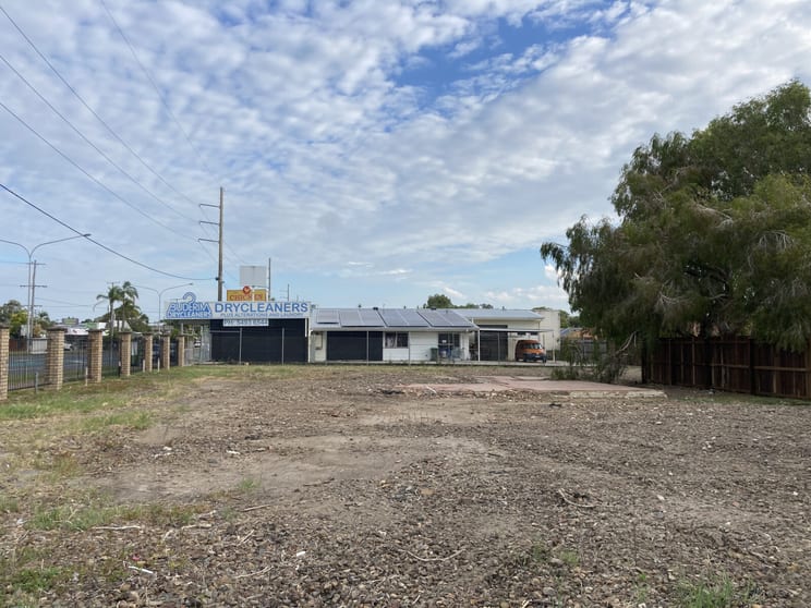 Click to view all images 2 Erang Street Currimundi QLD 4551 - Image 2