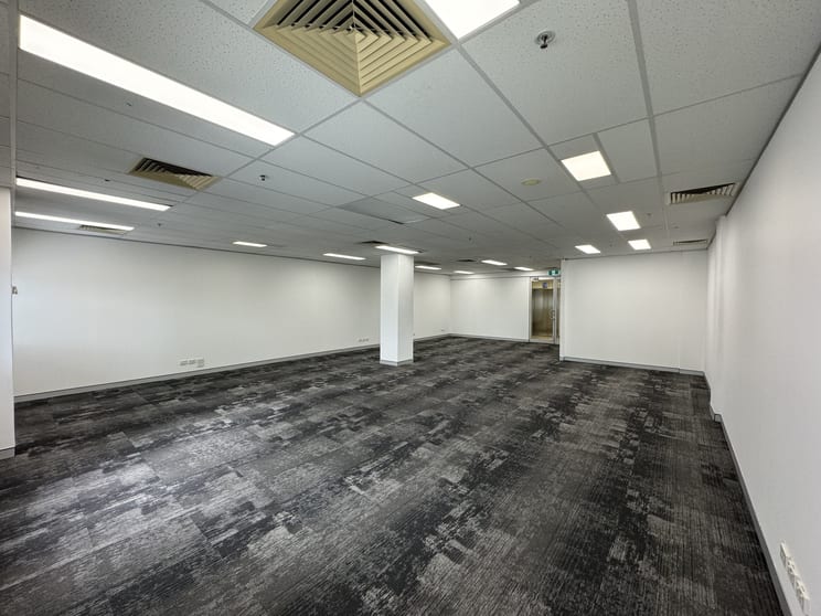 Click to view all images 1003/22-24 Market Street Sydney NSW 2000 - Image 2