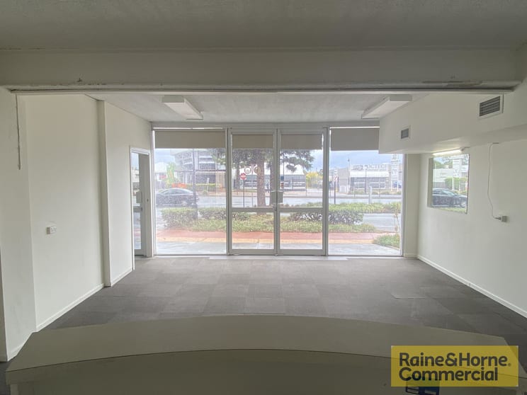 Click to view all images 400 Gympie Road Strathpine QLD 4500 - Image 3