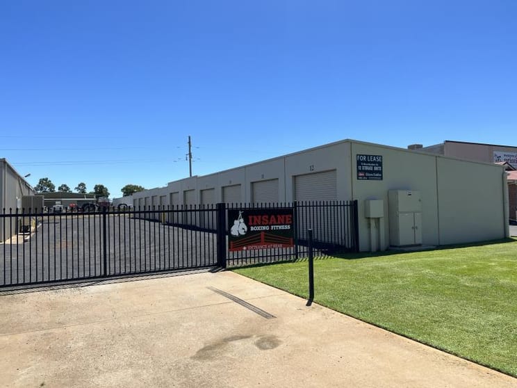 Click to view all images 62 & 74 Mountbatten Drive Dubbo NSW 2830 - Image 1