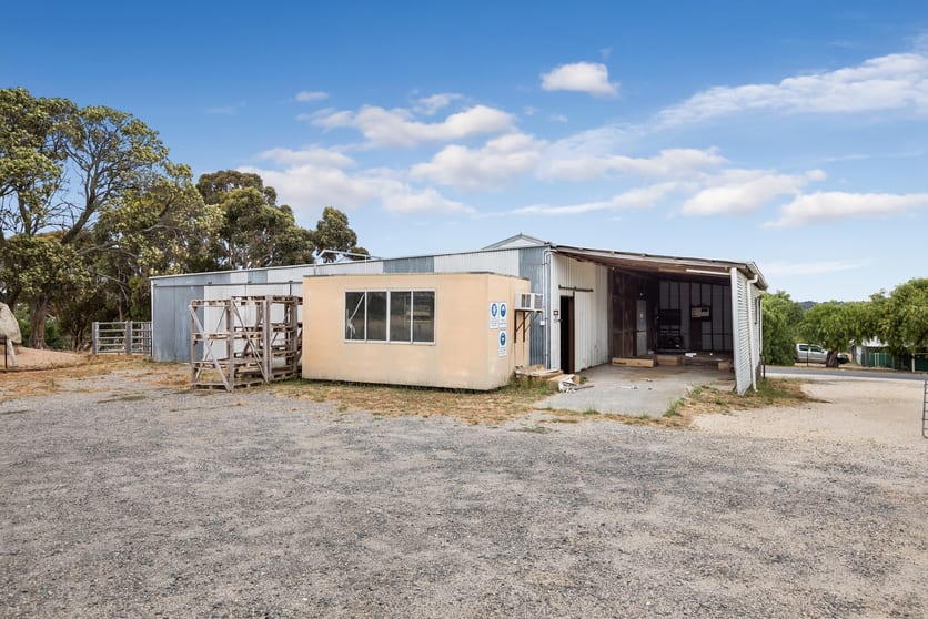 Click to view all images 31-45 Danns Road Harcourt VIC 3453 - Image 3