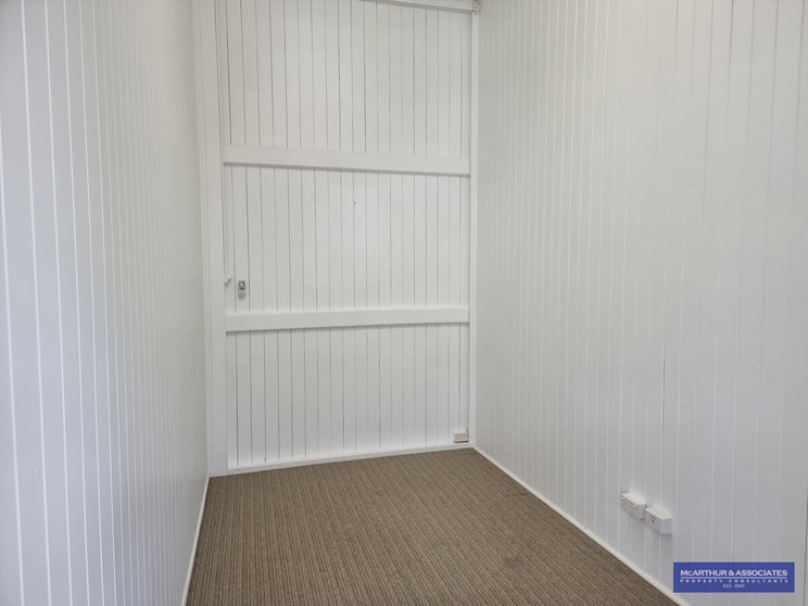 Click to view all images Yeppoon QLD 4703 - Image 2
