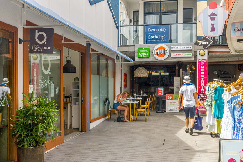 Click to view all images Shop 5/7 Lawson Street Byron Bay NSW 2481 - Image 2