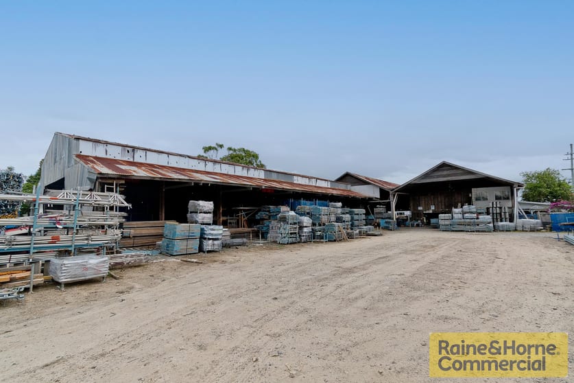 Click to view all images 111 Railway Avenue Strathpine QLD 4500 - Image 3