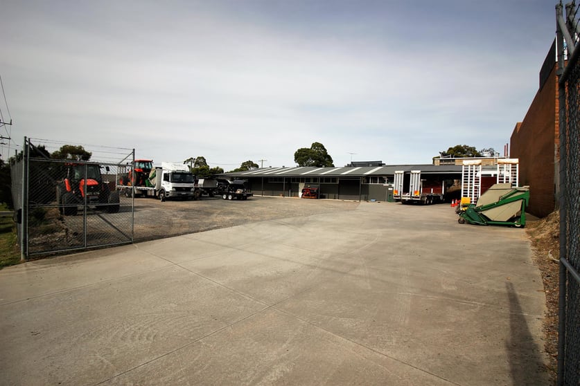 Click to view all images 10 Thomas Street Ferntree Gully VIC 3156 - Image 2