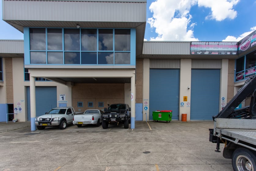 Click to view all images 2/4-6 Purdy Street Minchinbury NSW 2770 - Image 1